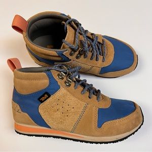 TEVA Highside 84’ Midi LaceUp Boots - WOMENS SIZE 6.5